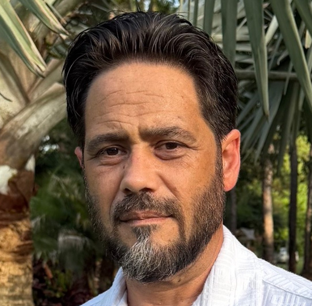 Alan Romano, LCSW, co-founder of Plantas Sagradas